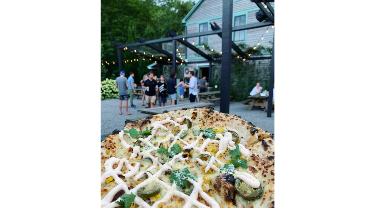 The Lantern Inn pizza in Wassaic